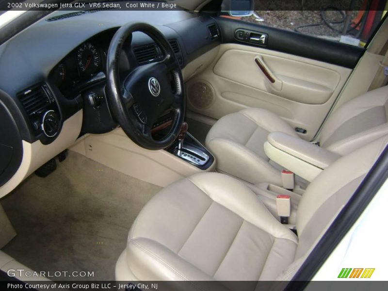 Cool White / Beige 2002 Volkswagen Jetta GLX  VR6 Sedan