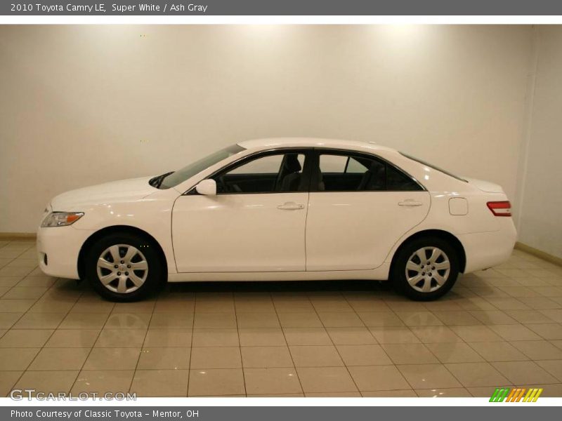Super White / Ash Gray 2010 Toyota Camry LE