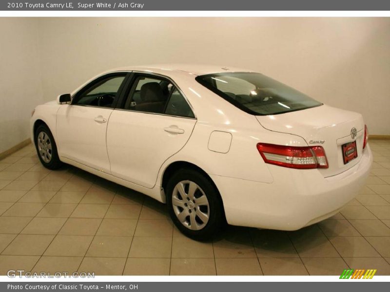 Super White / Ash Gray 2010 Toyota Camry LE