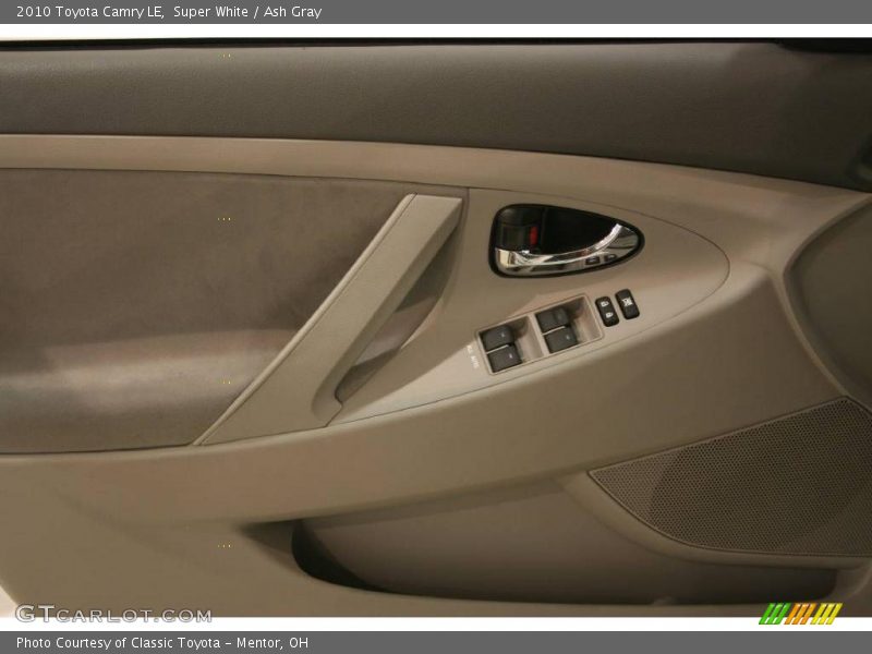 Super White / Ash Gray 2010 Toyota Camry LE