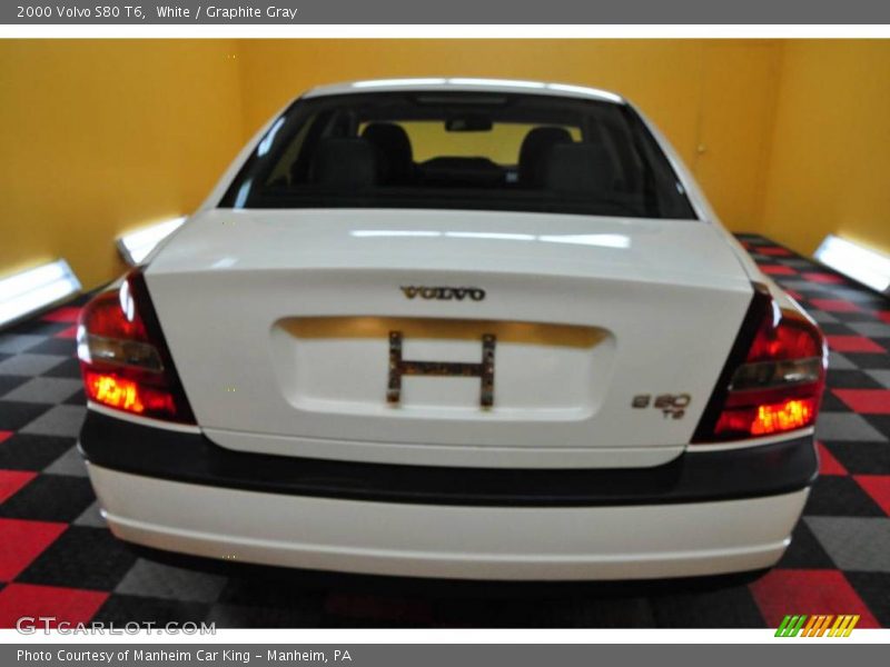White / Graphite Gray 2000 Volvo S80 T6