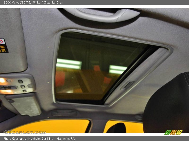 White / Graphite Gray 2000 Volvo S80 T6