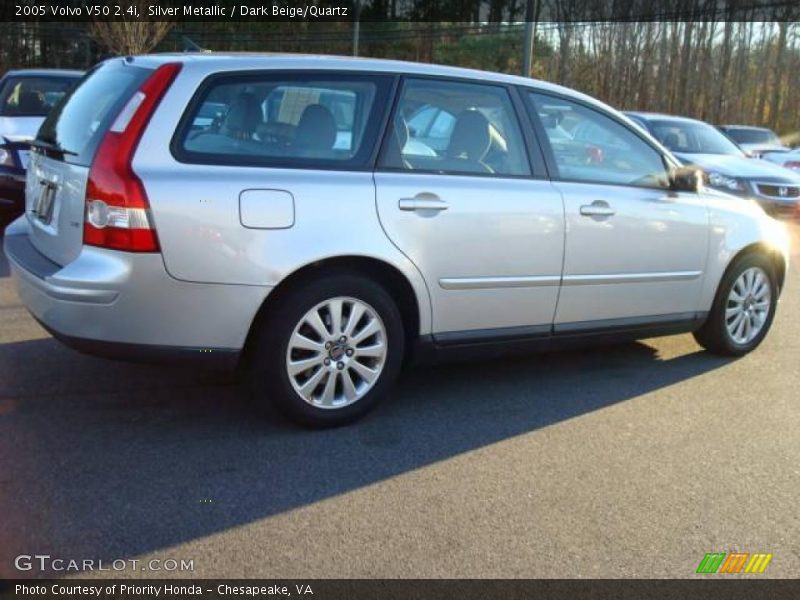Silver Metallic / Dark Beige/Quartz 2005 Volvo V50 2.4i