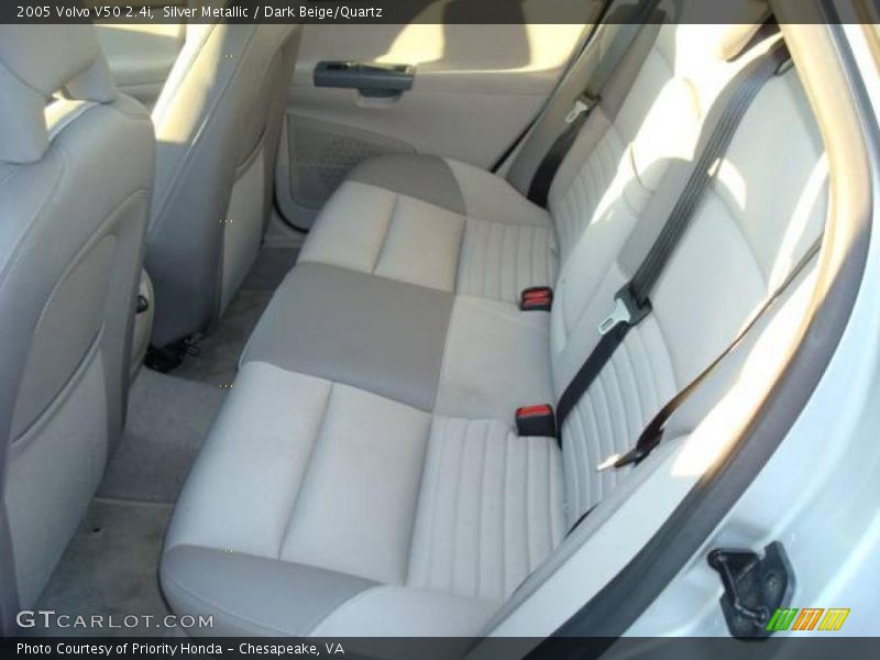 Silver Metallic / Dark Beige/Quartz 2005 Volvo V50 2.4i