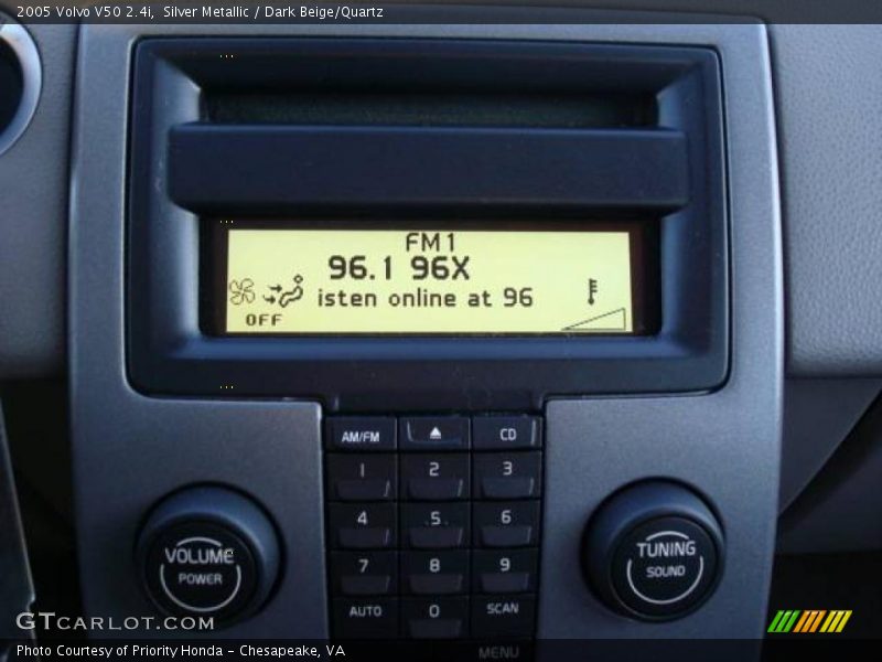 Silver Metallic / Dark Beige/Quartz 2005 Volvo V50 2.4i