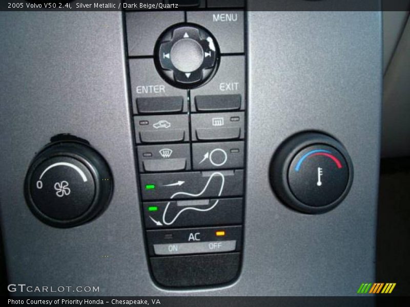 Silver Metallic / Dark Beige/Quartz 2005 Volvo V50 2.4i