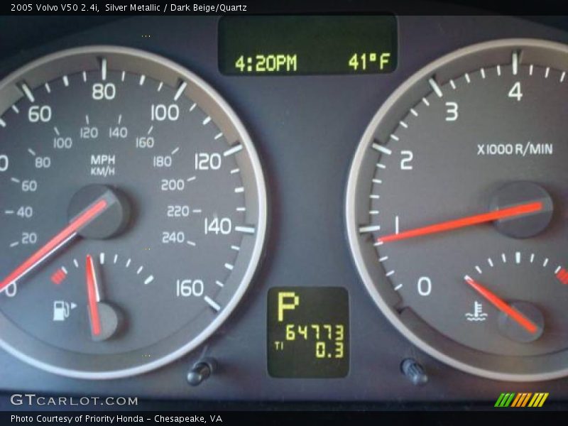 Silver Metallic / Dark Beige/Quartz 2005 Volvo V50 2.4i