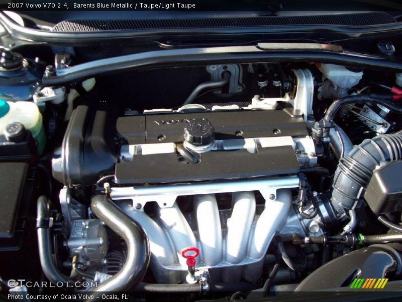Barents Blue Metallic / Taupe/Light Taupe 2007 Volvo V70 2.4