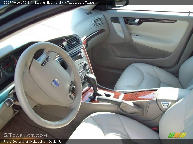Barents Blue Metallic / Taupe/Light Taupe 2007 Volvo V70 2.4