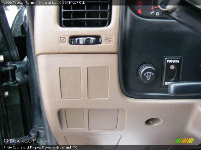 Imperial Jade Green Mica / Oak 1999 Toyota 4Runner