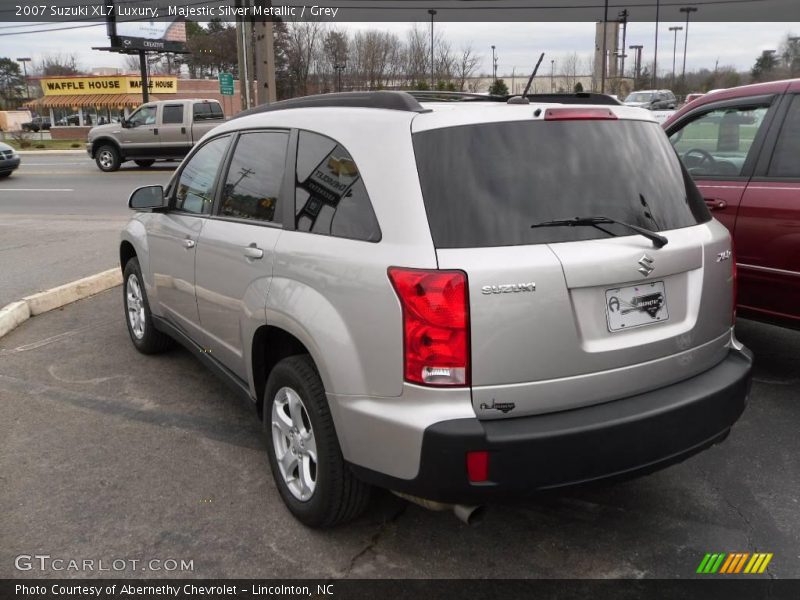 Majestic Silver Metallic / Grey 2007 Suzuki XL7 Luxury