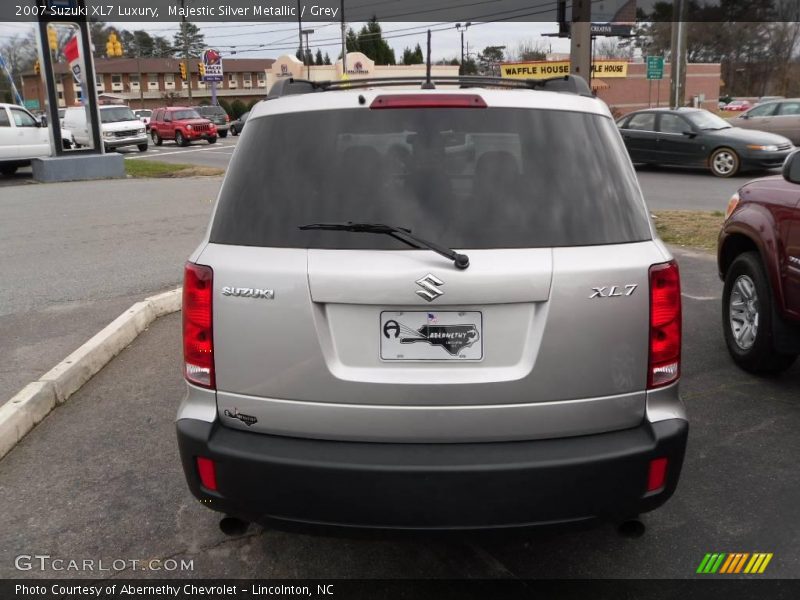 Majestic Silver Metallic / Grey 2007 Suzuki XL7 Luxury