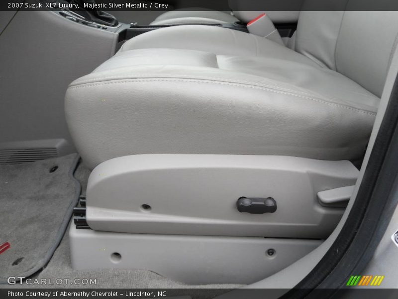 Majestic Silver Metallic / Grey 2007 Suzuki XL7 Luxury
