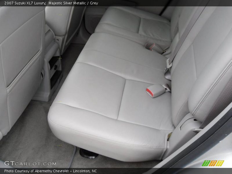Majestic Silver Metallic / Grey 2007 Suzuki XL7 Luxury