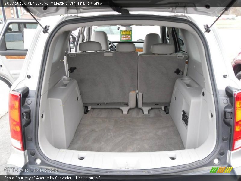Majestic Silver Metallic / Grey 2007 Suzuki XL7 Luxury