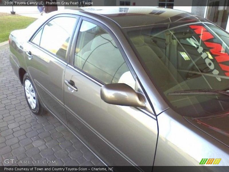 Phantom Gray Pearl / Taupe 2006 Toyota Camry LE