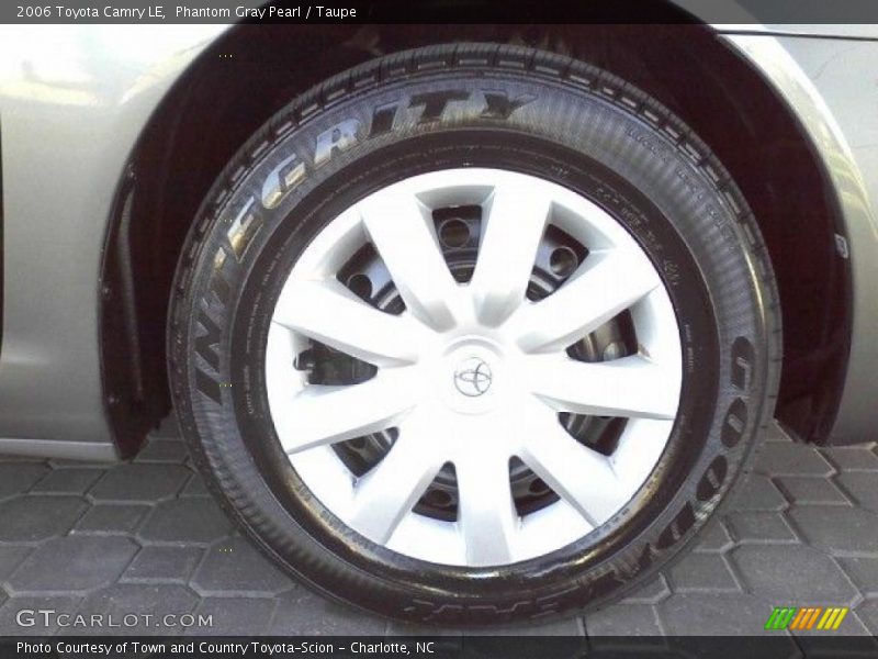 Phantom Gray Pearl / Taupe 2006 Toyota Camry LE