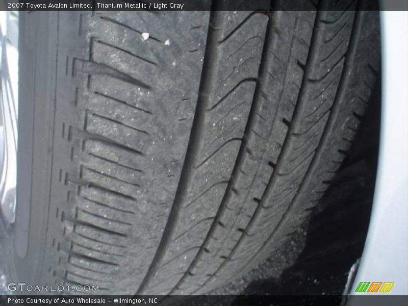 Titanium Metallic / Light Gray 2007 Toyota Avalon Limited