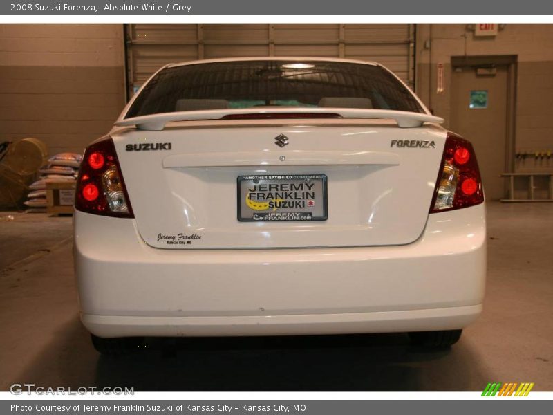 Absolute White / Grey 2008 Suzuki Forenza