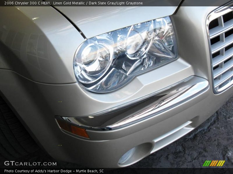 Linen Gold Metallic / Dark Slate Gray/Light Graystone 2006 Chrysler 300 C HEMI