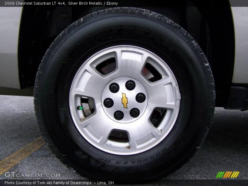 Silver Birch Metallic / Ebony 2009 Chevrolet Suburban LT 4x4