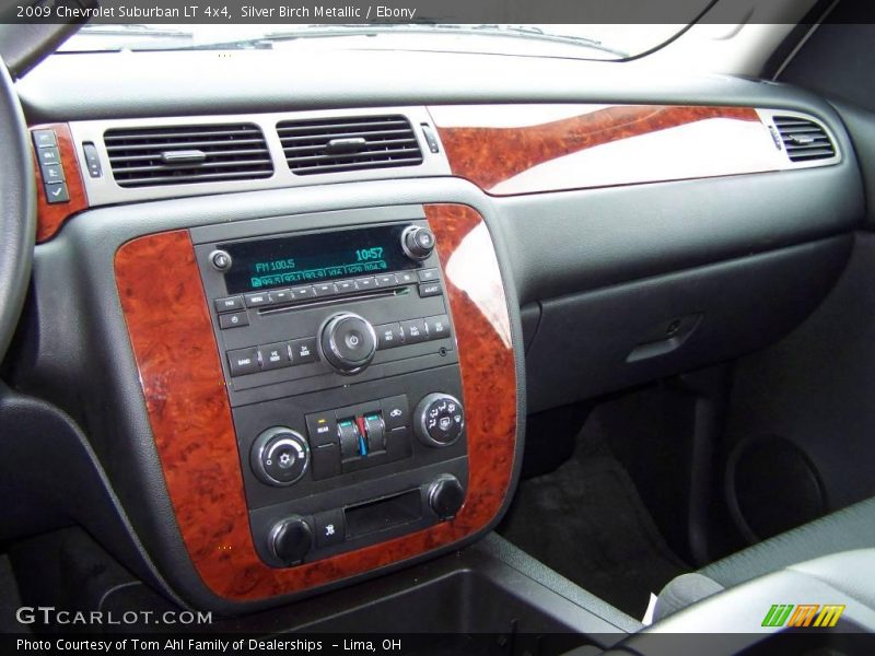 Silver Birch Metallic / Ebony 2009 Chevrolet Suburban LT 4x4