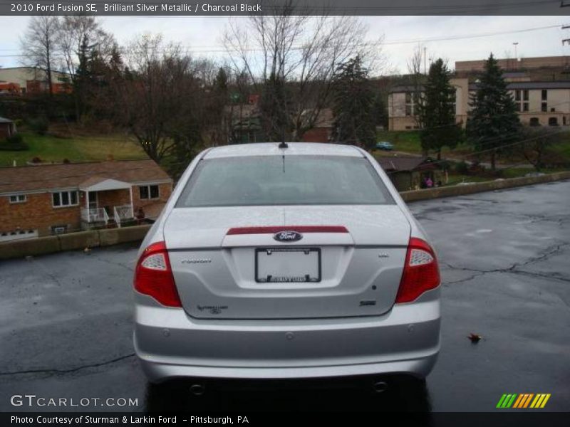 Brilliant Silver Metallic / Charcoal Black 2010 Ford Fusion SE