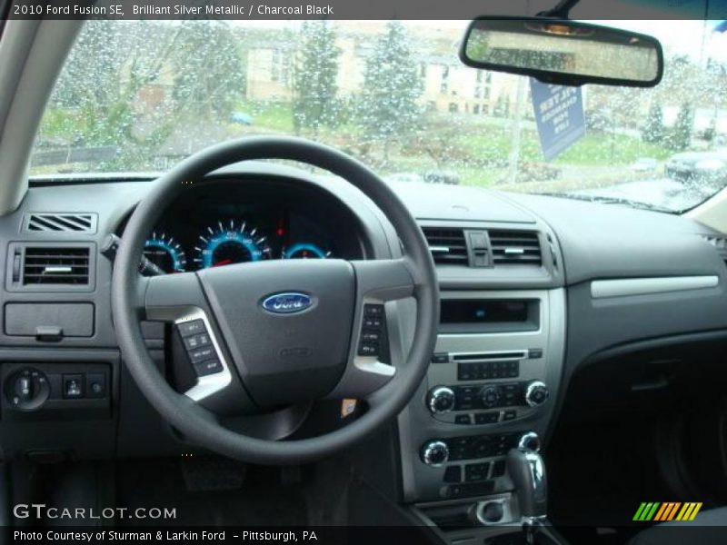 Brilliant Silver Metallic / Charcoal Black 2010 Ford Fusion SE