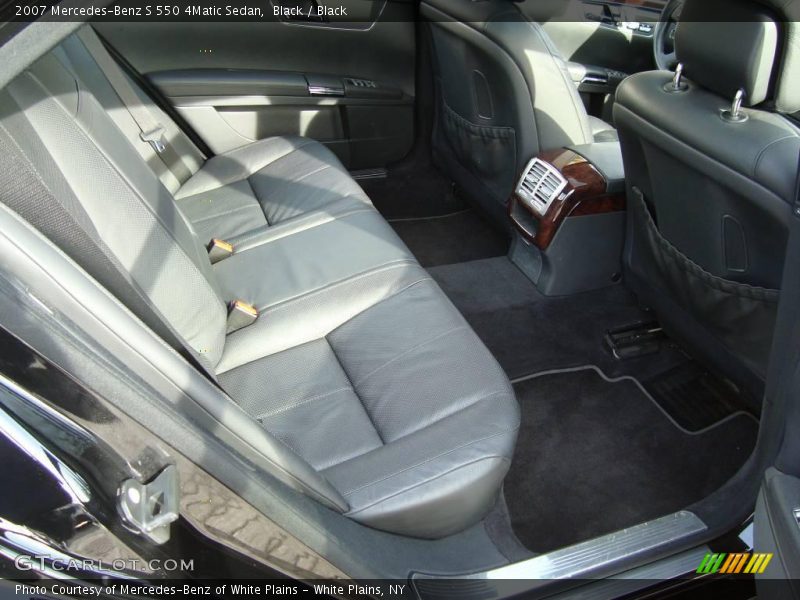 Black / Black 2007 Mercedes-Benz S 550 4Matic Sedan