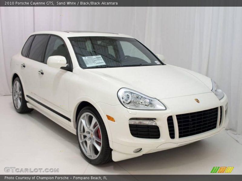 Sand White / Black/Black Alcantara 2010 Porsche Cayenne GTS