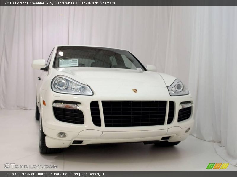 Sand White / Black/Black Alcantara 2010 Porsche Cayenne GTS