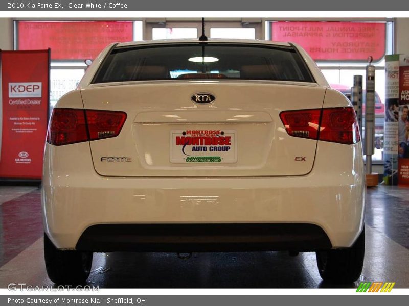 Clear White / Coffee 2010 Kia Forte EX