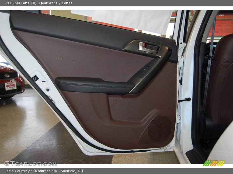 Clear White / Coffee 2010 Kia Forte EX
