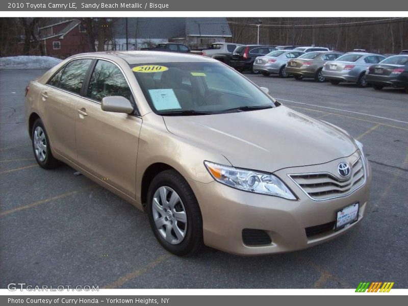 Front 3/4 View of 2010 Camry LE