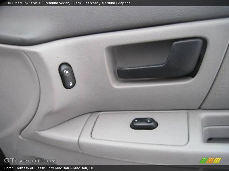 Black Clearcoat / Medium Graphite 2003 Mercury Sable LS Premium Sedan