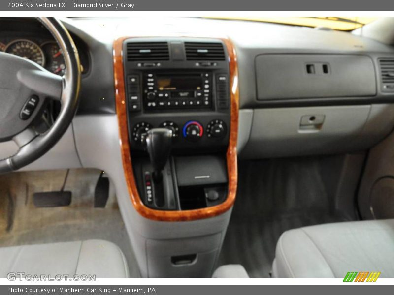 Diamond Silver / Gray 2004 Kia Sedona LX