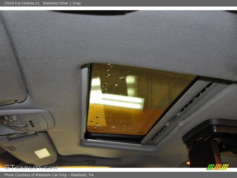Diamond Silver / Gray 2004 Kia Sedona LX