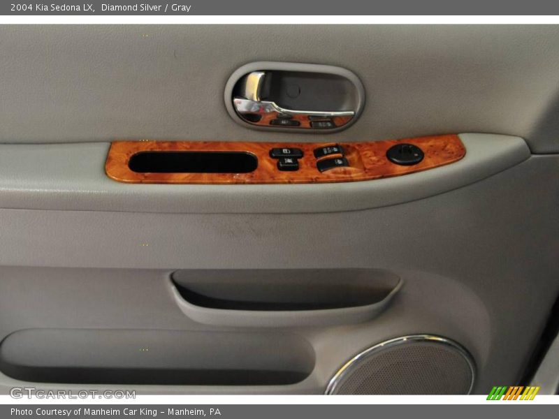 Diamond Silver / Gray 2004 Kia Sedona LX