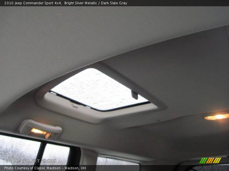 Bright Silver Metallic / Dark Slate Gray 2010 Jeep Commander Sport 4x4