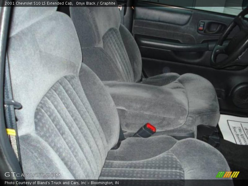 Onyx Black / Graphite 2001 Chevrolet S10 LS Extended Cab