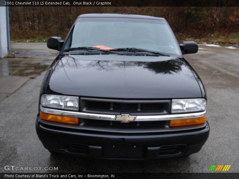 Onyx Black / Graphite 2001 Chevrolet S10 LS Extended Cab