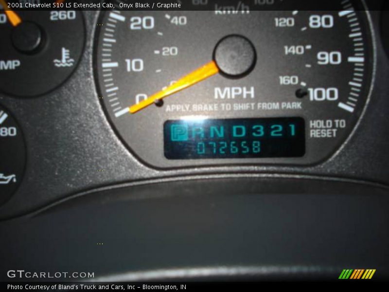 Onyx Black / Graphite 2001 Chevrolet S10 LS Extended Cab