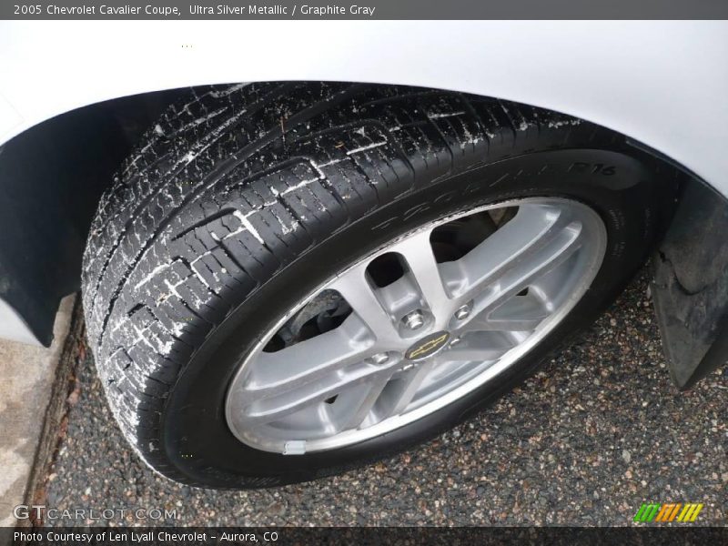 Ultra Silver Metallic / Graphite Gray 2005 Chevrolet Cavalier Coupe