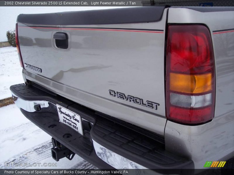 Light Pewter Metallic / Tan 2002 Chevrolet Silverado 2500 LS Extended Cab