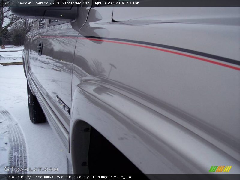 Light Pewter Metallic / Tan 2002 Chevrolet Silverado 2500 LS Extended Cab