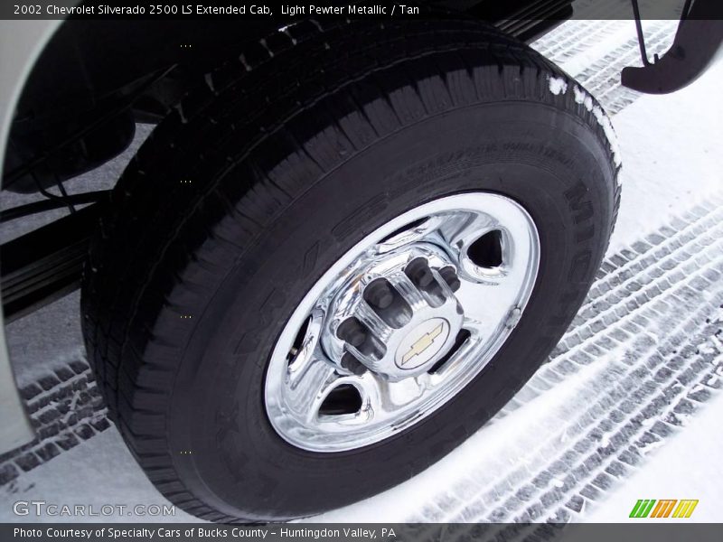 Light Pewter Metallic / Tan 2002 Chevrolet Silverado 2500 LS Extended Cab