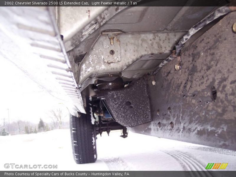 Light Pewter Metallic / Tan 2002 Chevrolet Silverado 2500 LS Extended Cab