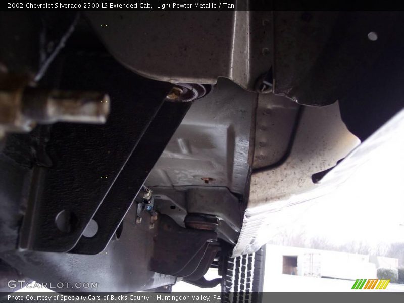 Light Pewter Metallic / Tan 2002 Chevrolet Silverado 2500 LS Extended Cab