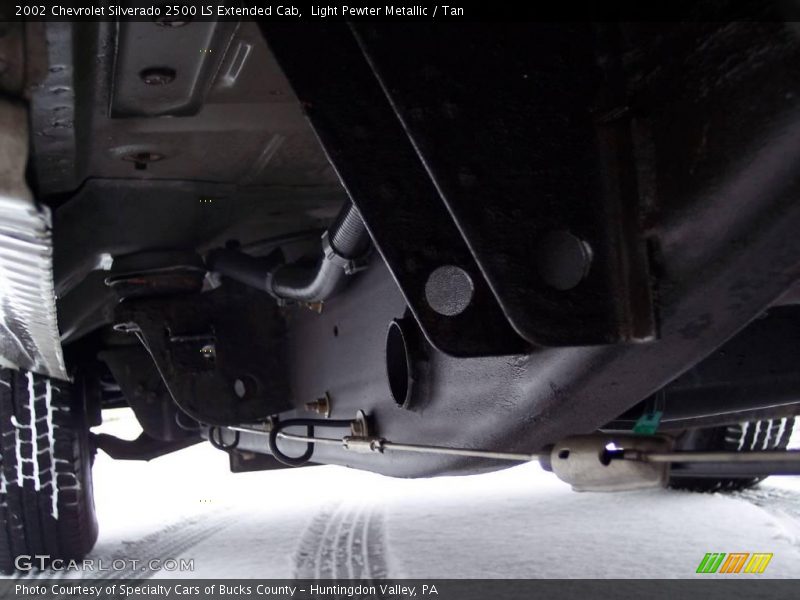 Light Pewter Metallic / Tan 2002 Chevrolet Silverado 2500 LS Extended Cab