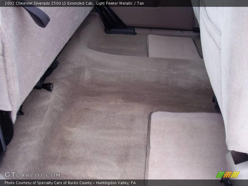 Light Pewter Metallic / Tan 2002 Chevrolet Silverado 2500 LS Extended Cab